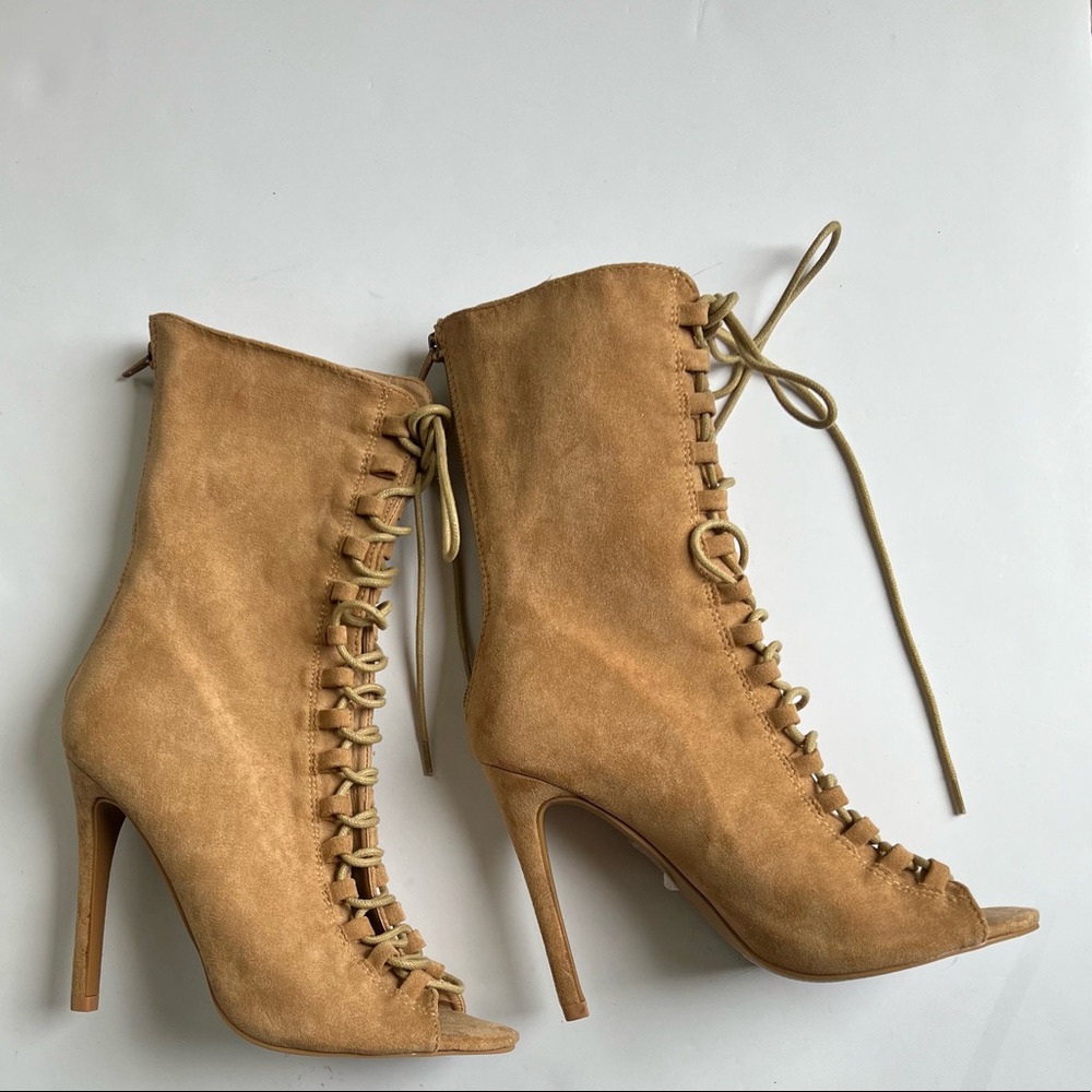 So Me Lace Up Caged Stiletto Sz 8 Open Toe Lace Up Booties Camel